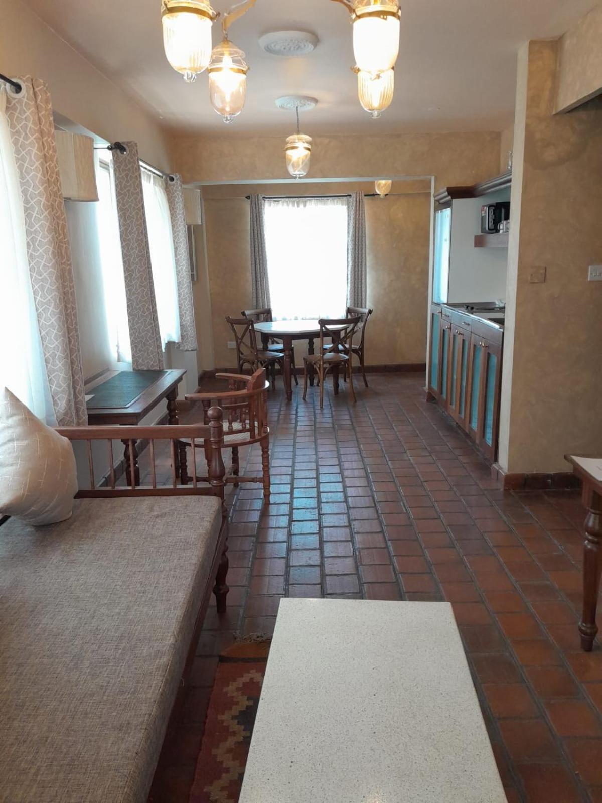 Woodmere Grand Hotel & Serviced Apartments Nairobi Buitenkant foto